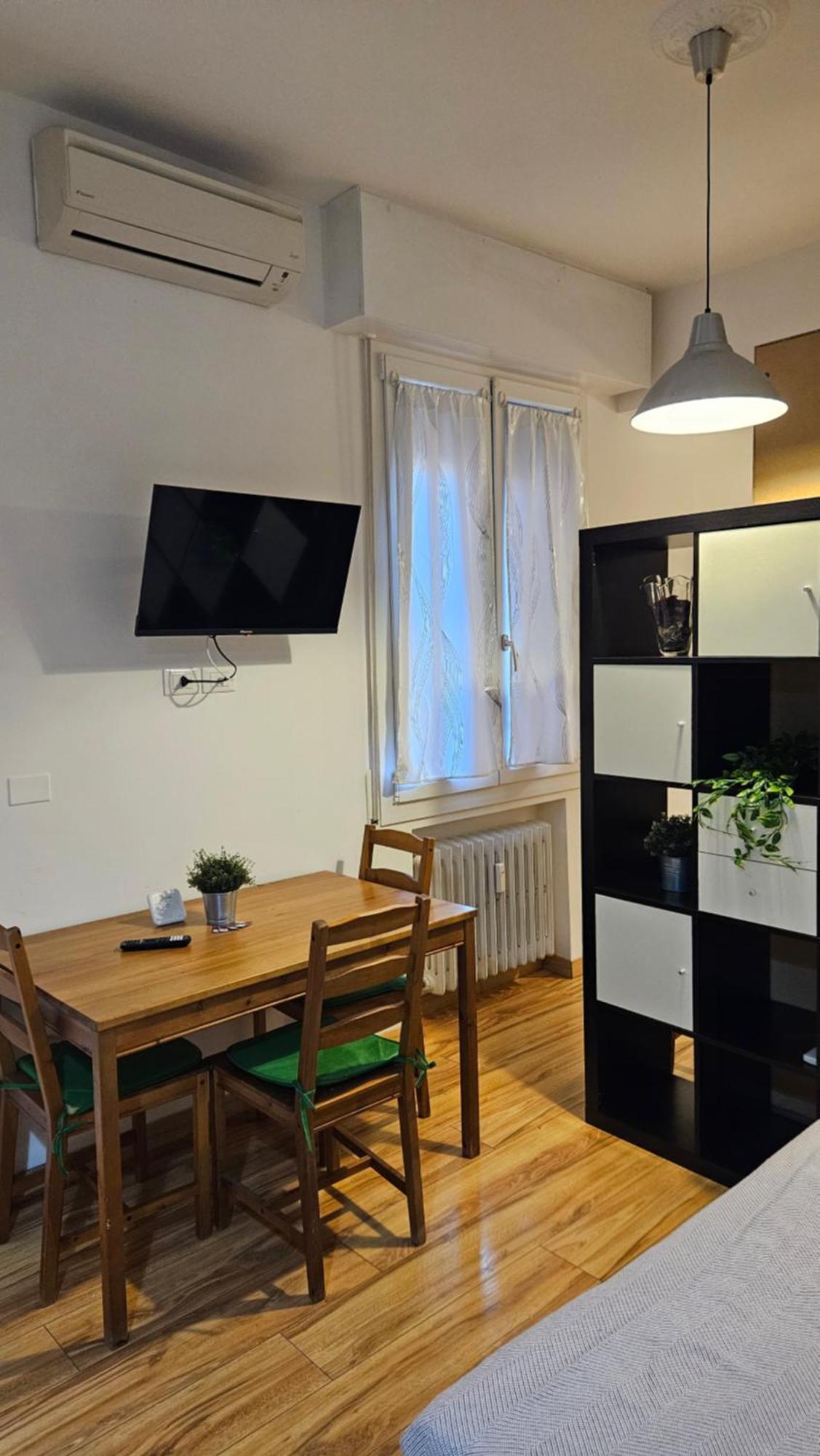 Residenza Ugo Bassi Apartment Bologna Luaran gambar