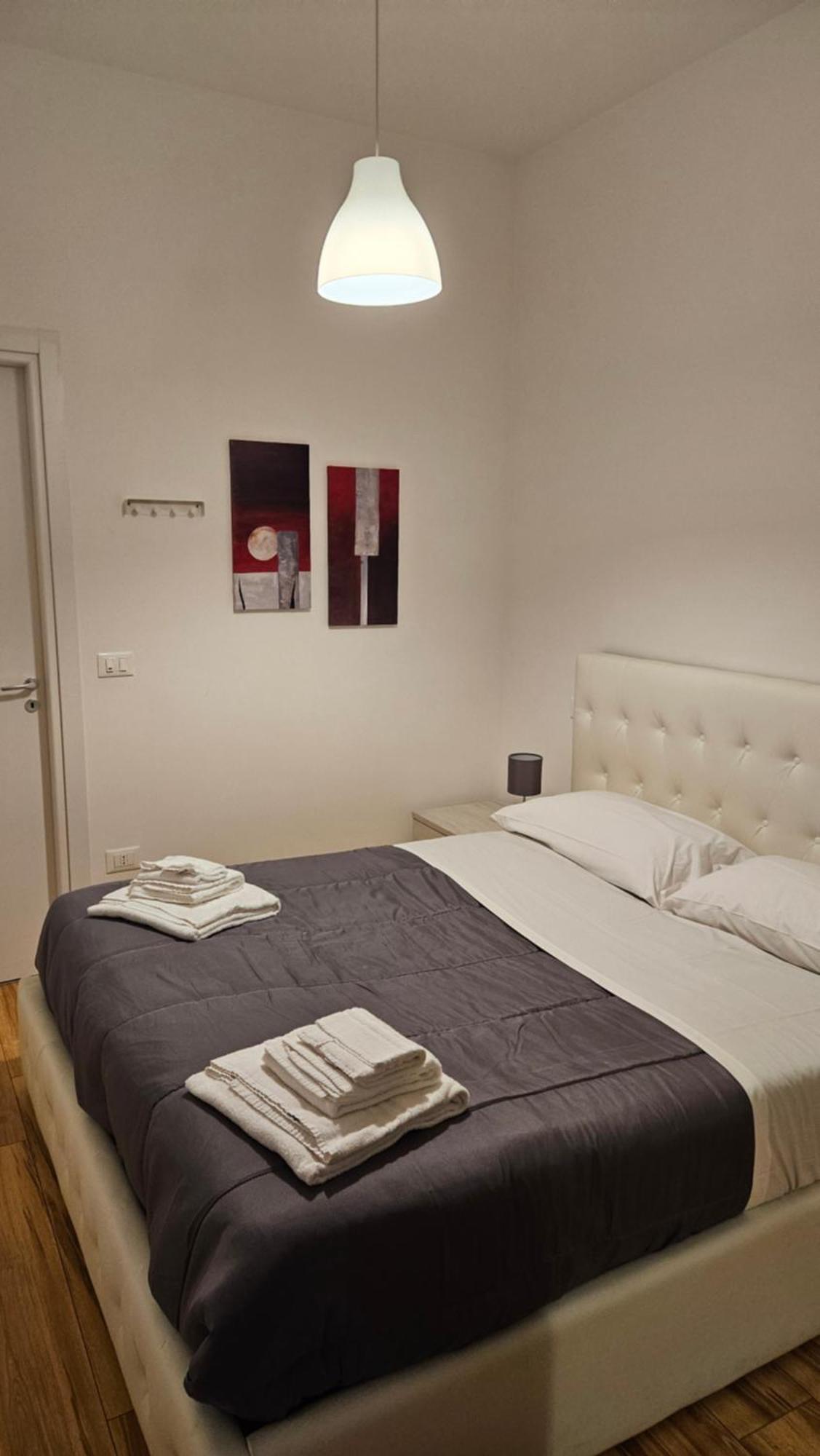 Residenza Ugo Bassi Apartment Bologna Luaran gambar