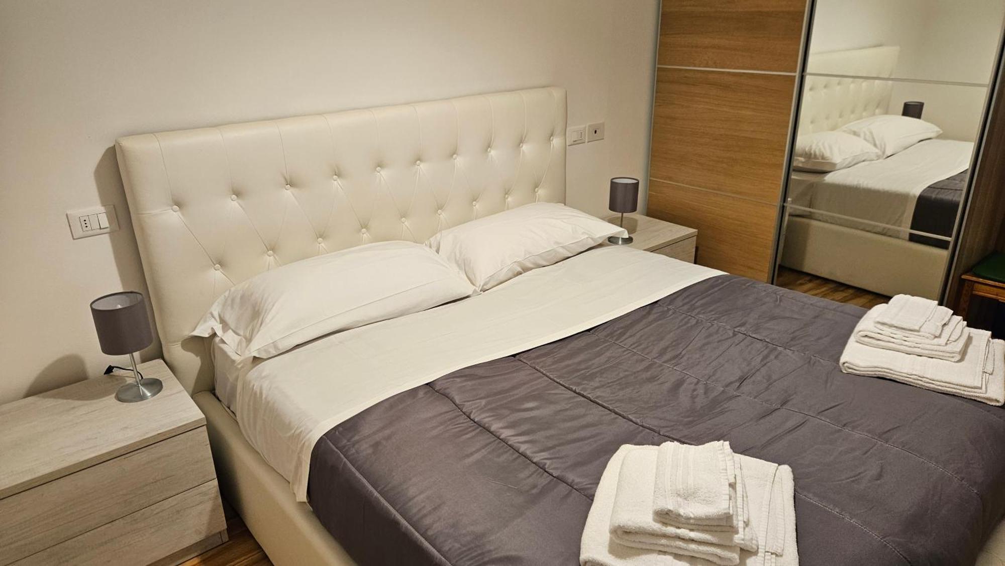 Residenza Ugo Bassi Apartment Bologna Luaran gambar
